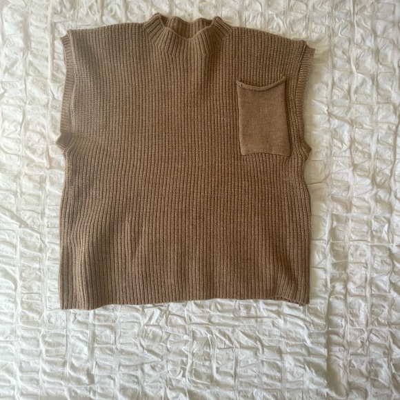 AMAZON Size Medium. Comfy lounge set. Sleeveless knitted sweater & Sweatpants. - Picture 1 of 4